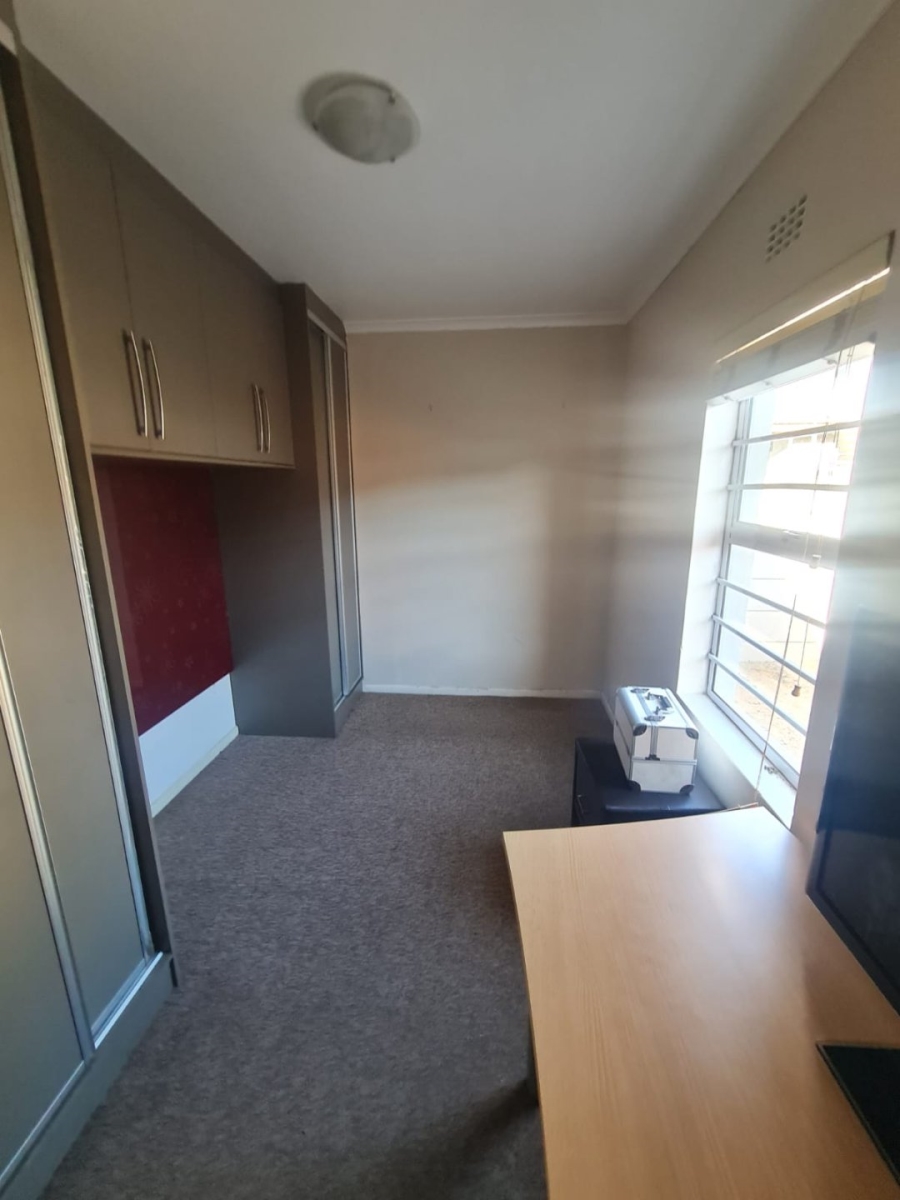 3 Bedroom Property for Sale in Silversands Western Cape